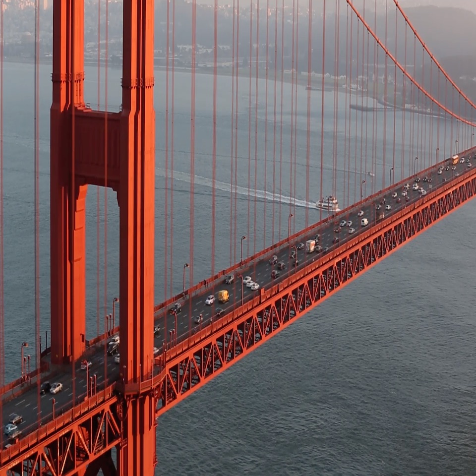 Mehr Sicherheit auf der Golden Gate Bridge mit Road Zipper.